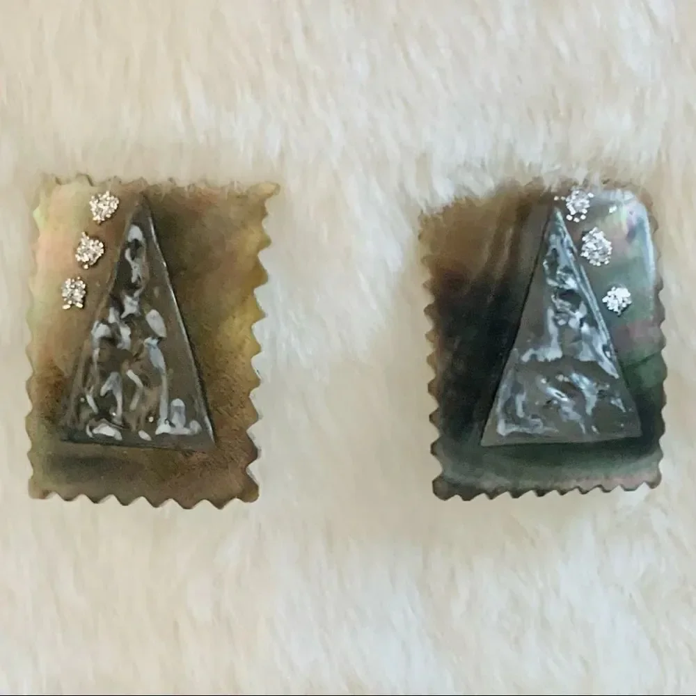 Shell Necklace and‎ Earrings Set NWOT